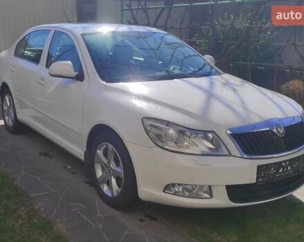 Білий Шкода Октавія, об'ємом двигуна 1.97 л та пробігом 300 тис. км за 8500 $, фото 1 на Automoto.ua