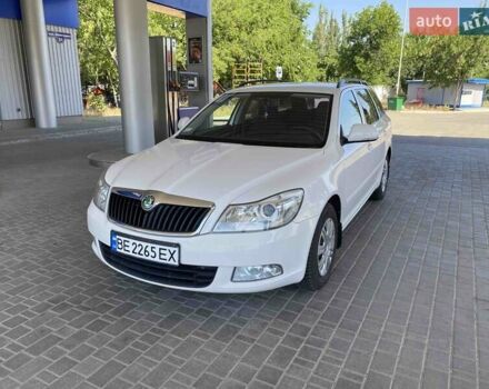 Білий Шкода Октавія, об'ємом двигуна 1.6 л та пробігом 243 тис. км за 8999 $, фото 1 на Automoto.ua