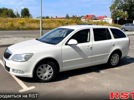Белый Шкода Октавия, объемом двигателя 1.6 л и пробегом 223 тыс. км за 7500 $, фото 1 на Automoto.ua