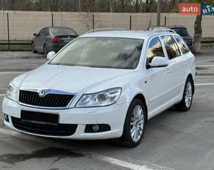 Белый Шкода Октавия, объемом двигателя 1.97 л и пробегом 281 тыс. км за 11800 $, фото 1 на Automoto.ua
