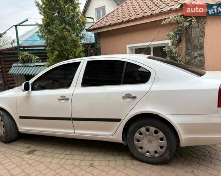 Белый Шкода Октавия, объемом двигателя 1.6 л и пробегом 196 тыс. км за 8100 $, фото 1 на Automoto.ua