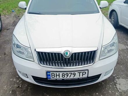 Білий Шкода Октавія, об'ємом двигуна 1.8 л та пробігом 169 тис. км за 11500 $, фото 1 на Automoto.ua