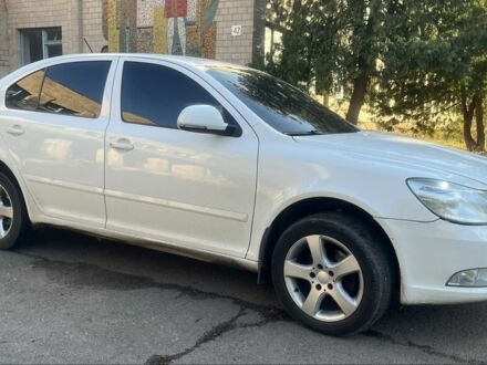 Белый Шкода Октавия, объемом двигателя 1.6 л и пробегом 186 тыс. км за 7700 $, фото 1 на Automoto.ua