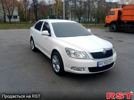 Білий Шкода Октавія, об'ємом двигуна 1.8 л та пробігом 225 тис. км за 7600 $, фото 1 на Automoto.ua