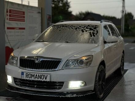 Білий Шкода Октавія, об'ємом двигуна 1.6 л та пробігом 281 тис. км за 8500 $, фото 1 на Automoto.ua
