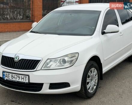 Белый Шкода Октавия, объемом двигателя 1.6 л и пробегом 187 тыс. км за 7500 $, фото 1 на Automoto.ua