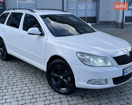 Белый Шкода Октавия, объемом двигателя 1.6 л и пробегом 238 тыс. км за 7850 $, фото 1 на Automoto.ua