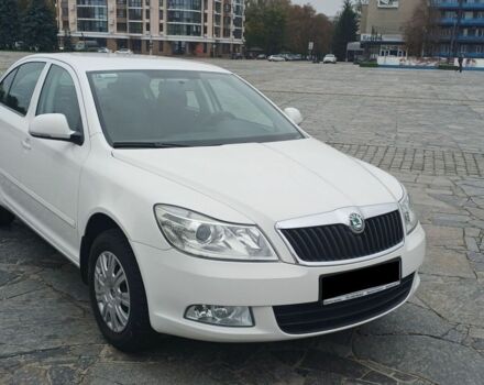 Белый Шкода Октавия, объемом двигателя 1.8 л и пробегом 59 тыс. км за 11100 $, фото 1 на Automoto.ua