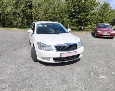 Белый Шкода Октавия, объемом двигателя 1.8 л и пробегом 280 тыс. км за 7500 $, фото 1 на Automoto.ua