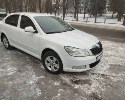 Белый Шкода Октавия, объемом двигателя 1.8 л и пробегом 231 тыс. км за 6800 $, фото 1 на Automoto.ua