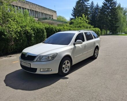 Белый Шкода Октавия, объемом двигателя 1.6 л и пробегом 345 тыс. км за 5900 $, фото 1 на Automoto.ua
