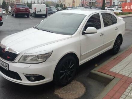Белый Шкода Октавия, объемом двигателя 1.8 л и пробегом 225 тыс. км за 8700 $, фото 1 на Automoto.ua