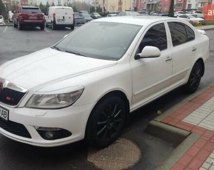 Белый Шкода Октавия, объемом двигателя 1.8 л и пробегом 225 тыс. км за 8700 $, фото 1 на Automoto.ua