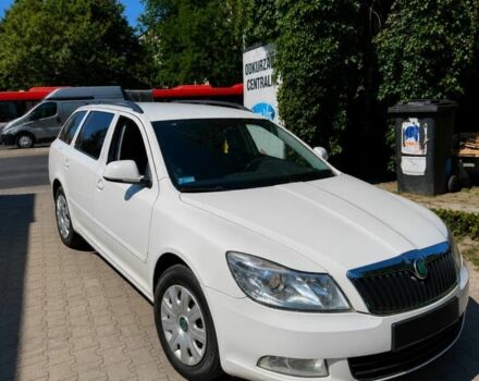 Белый Шкода Октавия, объемом двигателя 1.6 л и пробегом 270 тыс. км за 4262 $, фото 1 на Automoto.ua