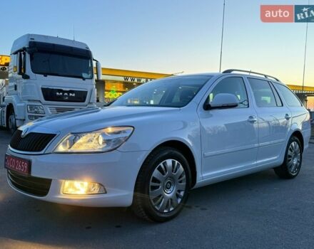 Белый Шкода Октавия, объемом двигателя 0 л и пробегом 155 тыс. км за 8599 $, фото 1 на Automoto.ua
