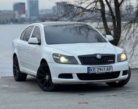Белый Шкода Октавия, объемом двигателя 1.6 л и пробегом 221 тыс. км за 6650 $, фото 1 на Automoto.ua