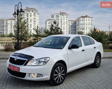 Белый Шкода Октавия, объемом двигателя 1.6 л и пробегом 191 тыс. км за 8399 $, фото 1 на Automoto.ua