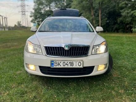 Белый Шкода Октавия, объемом двигателя 1.6 л и пробегом 296 тыс. км за 7700 $, фото 1 на Automoto.ua