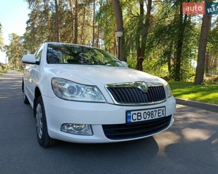 Белый Шкода Октавия, объемом двигателя 1.6 л и пробегом 242 тыс. км за 7700 $, фото 1 на Automoto.ua