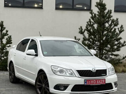 Белый Шкода Октавия, объемом двигателя 1.97 л и пробегом 239 тыс. км за 11999 $, фото 1 на Automoto.ua