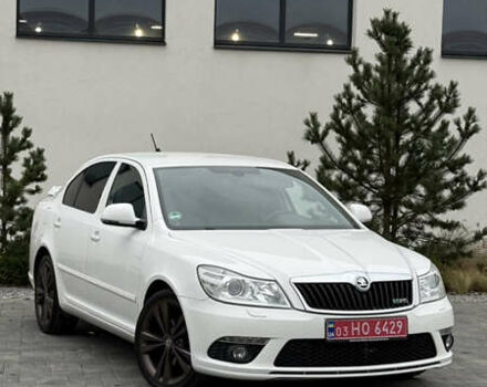 Белый Шкода Октавия, объемом двигателя 1.97 л и пробегом 239 тыс. км за 11999 $, фото 1 на Automoto.ua