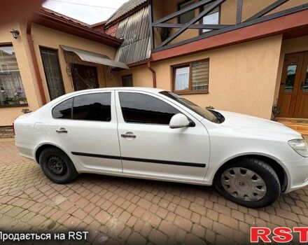 Белый Шкода Октавия, объемом двигателя 1.6 л и пробегом 194 тыс. км за 8000 $, фото 1 на Automoto.ua