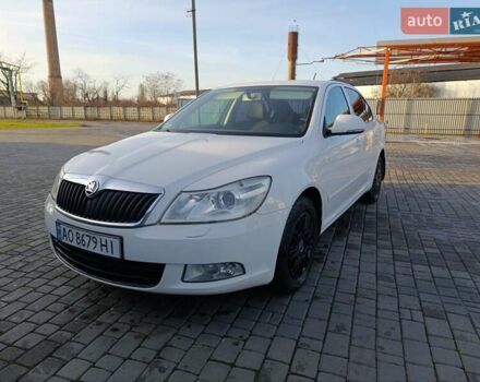 Белый Шкода Октавия, объемом двигателя 1.2 л и пробегом 305 тыс. км за 5650 $, фото 1 на Automoto.ua