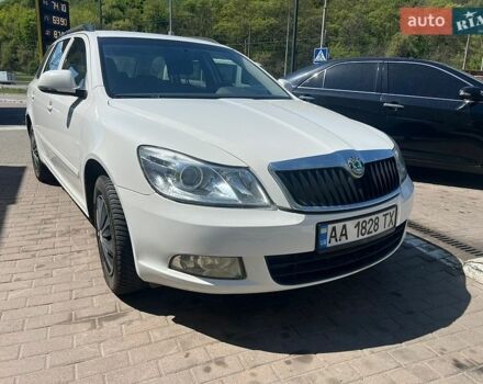 Белый Шкода Октавия, объемом двигателя 1.6 л и пробегом 344 тыс. км за 6200 $, фото 1 на Automoto.ua