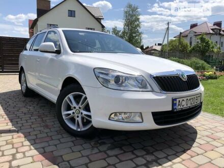 Шкода Октавия 2012 в Луцке на Automoto.ua Белый Шкода Октавия, объемом двигателя 2 л и пробегом 273 тыс. км за 10000 $, фото 1 на Automoto.ua