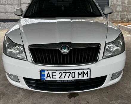 Белый Шкода Октавия, объемом двигателя 1.6 л и пробегом 200 тыс. км за 9300 $, фото 1 на Automoto.ua