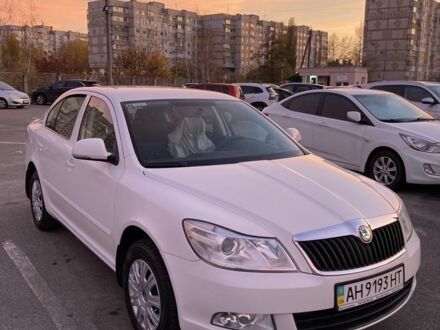 Белый Шкода Октавия, объемом двигателя 1.8 л и пробегом 56 тыс. км за 12000 $, фото 1 на Automoto.ua