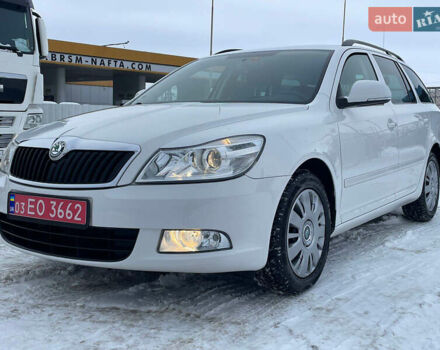 Белый Шкода Октавия, объемом двигателя 0 л и пробегом 155 тыс. км за 8399 $, фото 1 на Automoto.ua