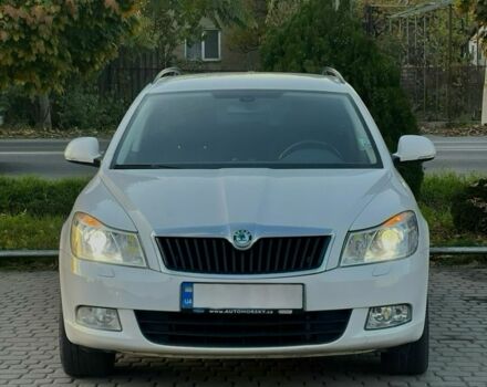 Білий Шкода Октавія, об'ємом двигуна 1.6 л та пробігом 286 тис. км за 8100 $, фото 1 на Automoto.ua