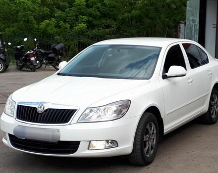 Белый Шкода Октавия, объемом двигателя 1.8 л и пробегом 250 тыс. км за 8700 $, фото 1 на Automoto.ua