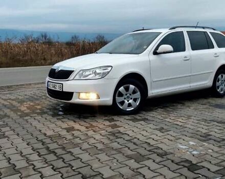 Белый Шкода Октавия, объемом двигателя 1.6 л и пробегом 264 тыс. км за 6999 $, фото 1 на Automoto.ua