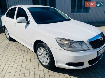 Белый Шкода Октавия, объемом двигателя 1.6 л и пробегом 237 тыс. км за 6700 $, фото 1 на Automoto.ua