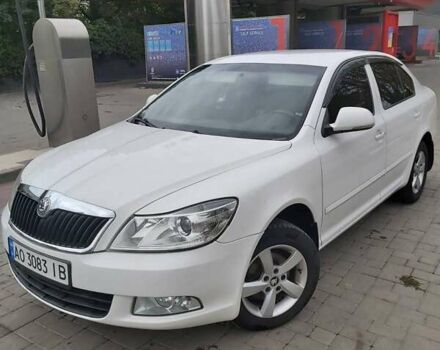Білий Шкода Октавія, об'ємом двигуна 1.6 л та пробігом 216 тис. км за 6600 $, фото 1 на Automoto.ua