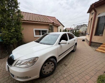 Белый Шкода Октавия, объемом двигателя 1.6 л и пробегом 196 тыс. км за 8100 $, фото 1 на Automoto.ua