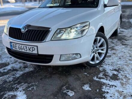 Белый Шкода Октавия, объемом двигателя 1.8 л и пробегом 171 тыс. км за 7550 $, фото 1 на Automoto.ua