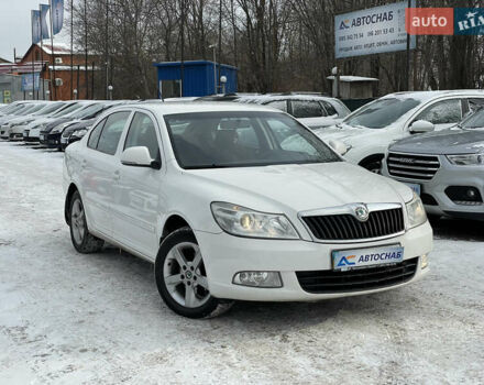 Белый Шкода Октавия, объемом двигателя 1.9 л и пробегом 140 тыс. км за 6800 $, фото 1 на Automoto.ua