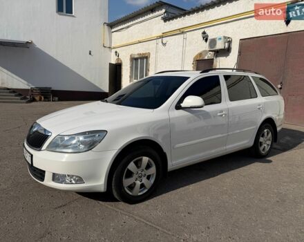 Білий Шкода Октавія, об'ємом двигуна 1.97 л та пробігом 323 тис. км за 8500 $, фото 1 на Automoto.ua