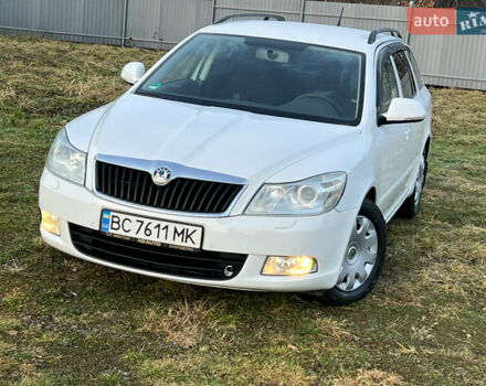 Білий Шкода Октавія, об'ємом двигуна 1.6 л та пробігом 257 тис. км за 7999 $, фото 1 на Automoto.ua