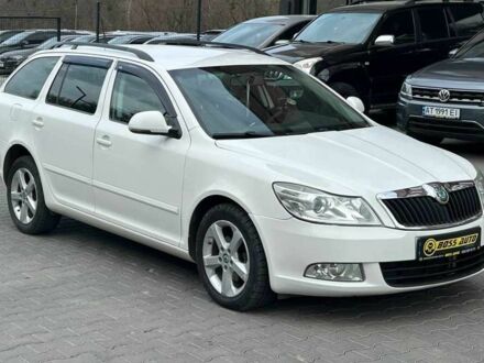 Шкода Октавия 2012 в Черновцах на Automoto.ua Белый Шкода Октавия, объемом двигателя 1.6 л и пробегом 262 тыс. км за 8800 $, фото 1 на Automoto.ua