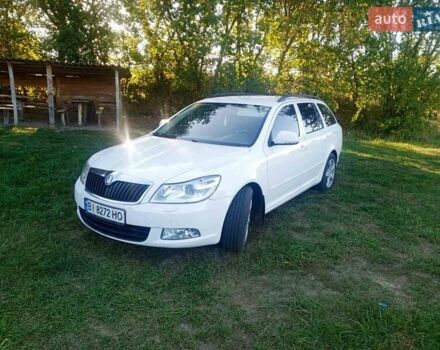 Білий Шкода Октавія, об'ємом двигуна 2 л та пробігом 236 тис. км за 9999 $, фото 1 на Automoto.ua