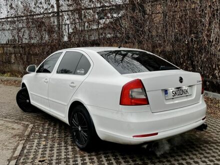 Білий Шкода Октавія, об'ємом двигуна 1.6 л та пробігом 400 тис. км за 7000 $, фото 1 на Automoto.ua