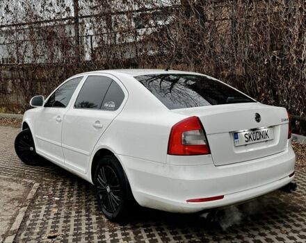 Білий Шкода Октавія, об'ємом двигуна 1.6 л та пробігом 400 тис. км за 7000 $, фото 1 на Automoto.ua