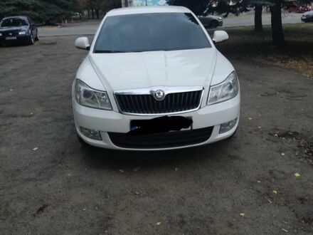 Шкода Октавия 2012 в Пятихатках на Automoto.ua Белый Шкода Октавия, объемом двигателя 1.6 л и пробегом 94 тыс. км за 9300 $, фото 1 на Automoto.ua