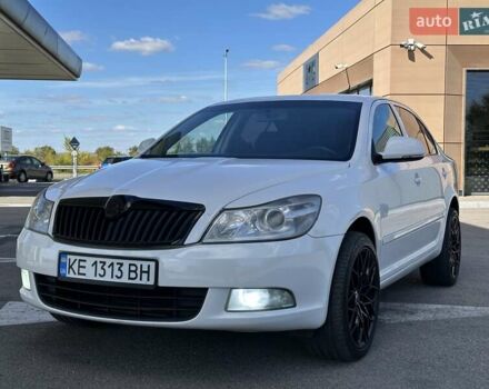 Білий Шкода Октавія, об'ємом двигуна 1.8 л та пробігом 199 тис. км за 7999 $, фото 1 на Automoto.ua