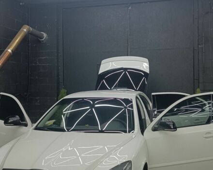 Белый Шкода Октавия, объемом двигателя 1.8 л и пробегом 214 тыс. км за 7800 $, фото 1 на Automoto.ua