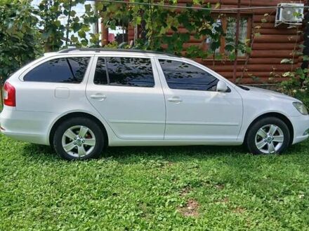 Шкода Октавия 2012 в Мукачеве на Automoto.ua Белый Шкода Октавия, объемом двигателя 1.6 л и пробегом 326 тыс. км за 8100 $, фото 1 на Automoto.ua